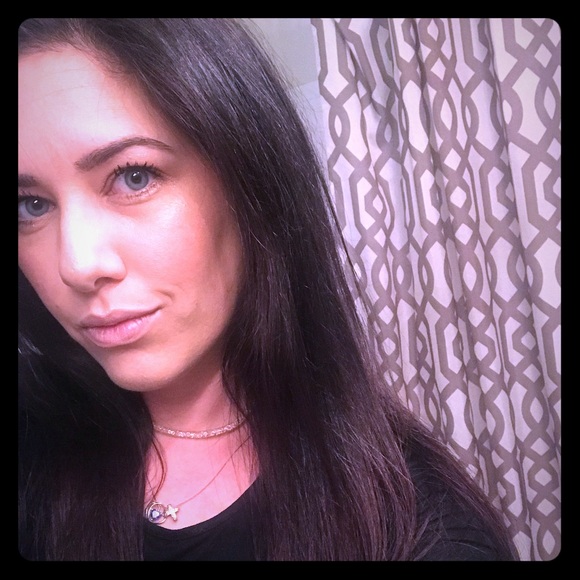 Meet your Posher, Leah - Picture 1 of 1